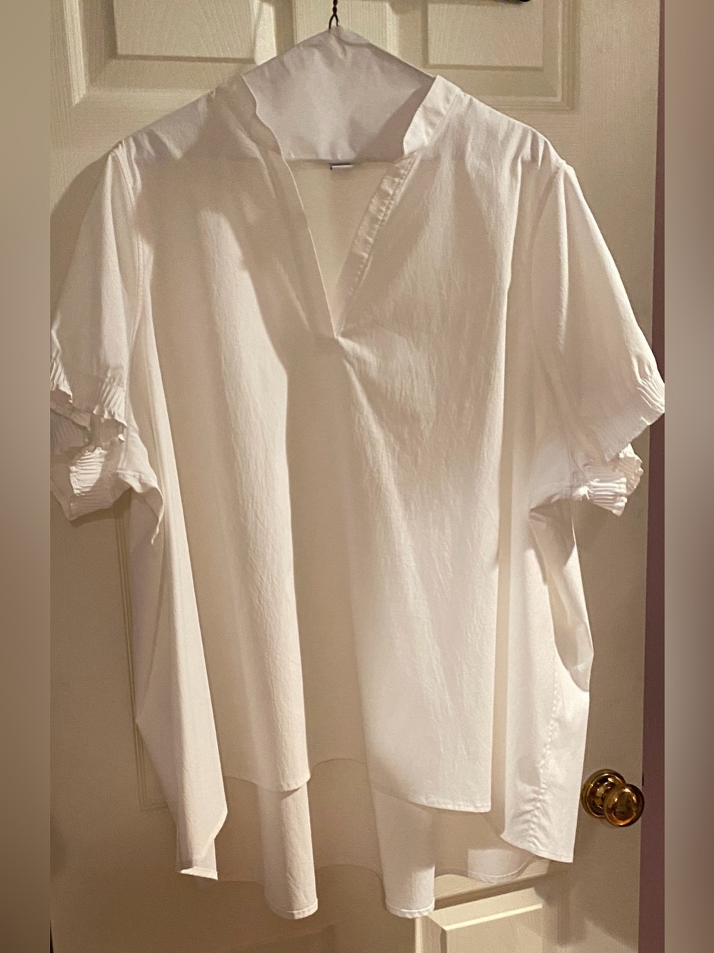 Athleta White V-Neck Short Sleeve Tunic